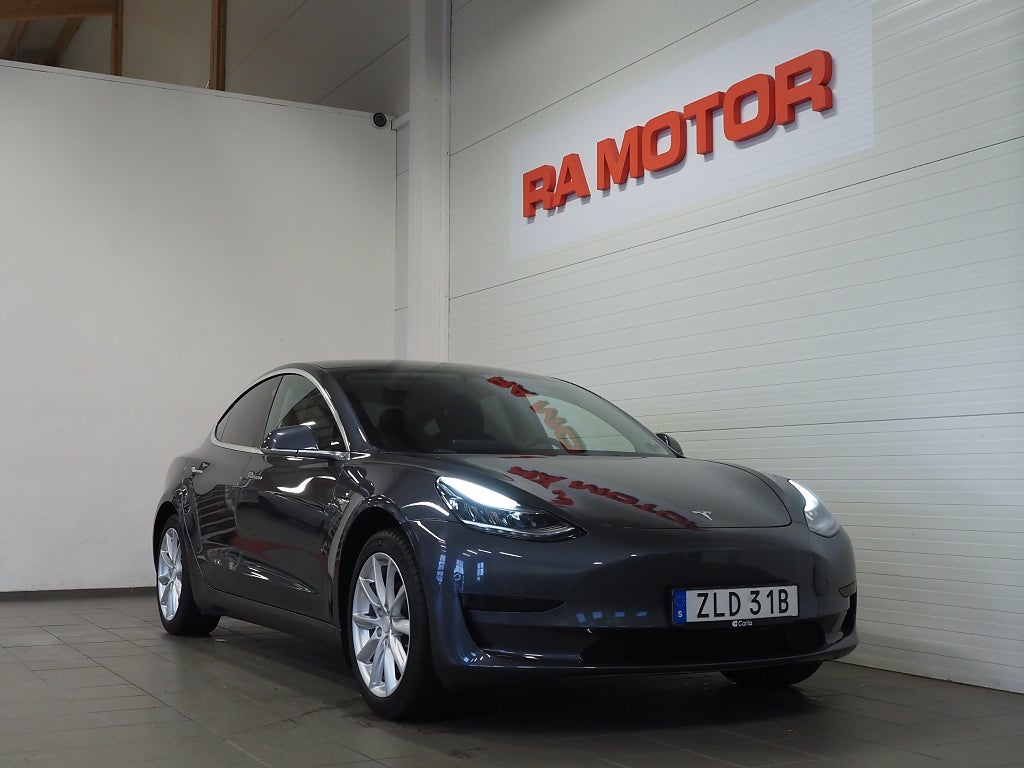 Tesla Model 3 Standard Range Plus Dragkrok Pano Kamera Navi Läder 2019