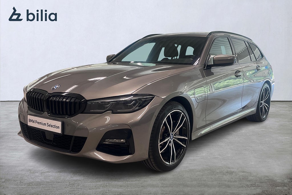 BMW 330e M-Sport | Panorama | HiFi | Drag | Head-up | Aktiv fart