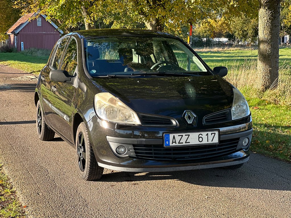 Renault Clio 1.2 Euro 4 Svensksåld Lågmil, Full servad 