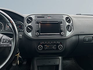 Volkswagen Tiguan 4Motion Sport & Style SoV-Däck/Värmare/Drag – bild 11