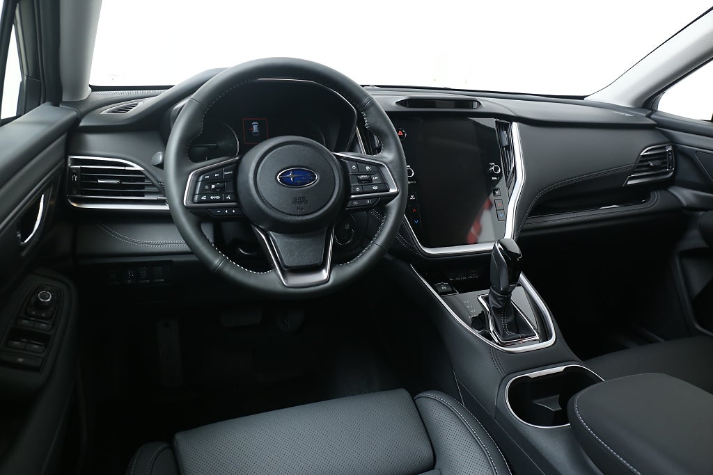 Subaru Outback Limited|  3 fria Service.