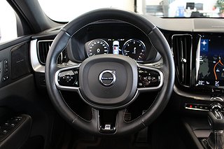 SUV Volvo XC60 12 av 26