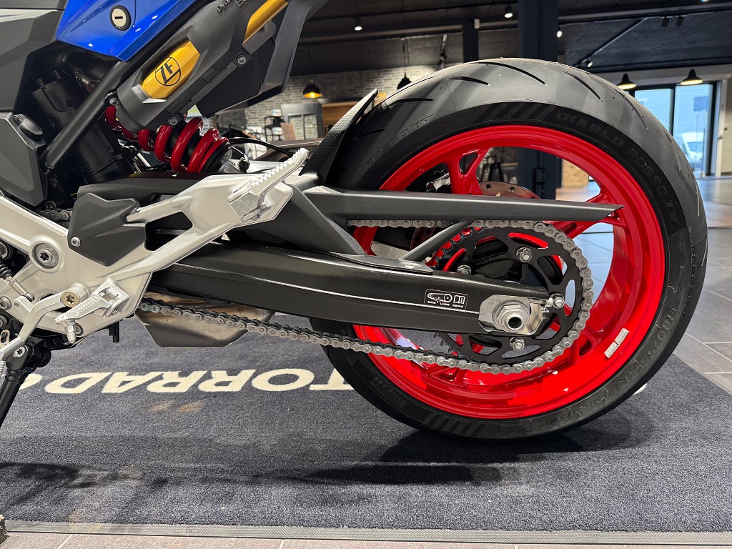 BMW F900R/Ord pris: 138.395kr/Nu: 127.900kr/100mil/Sport