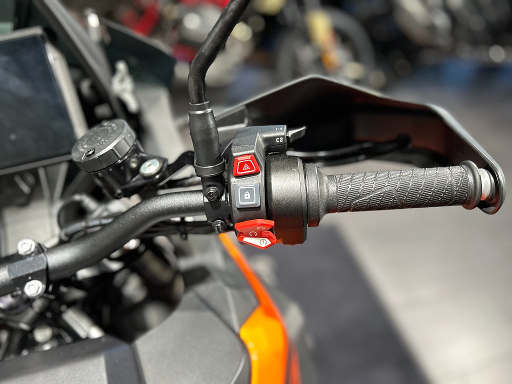 KTM 1290 Super Adventure S / Tech Pack / Slip-on / Kraschbågar