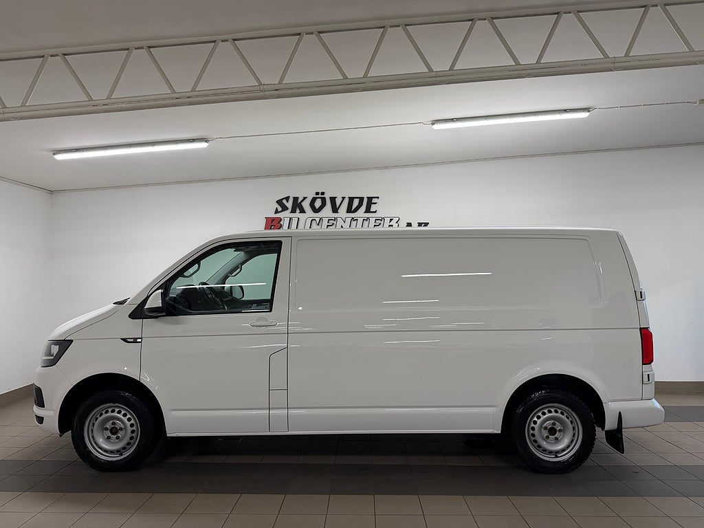 Volkswagen Transporter 2.0 TDI L2/Proline/MOMS/8900Mil/Drag/Värmare/EURO 6