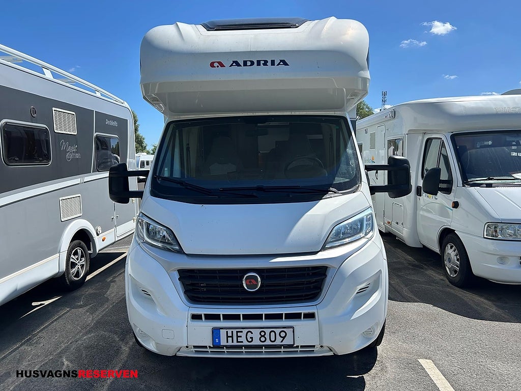 Adria Coral XL A 670 SP