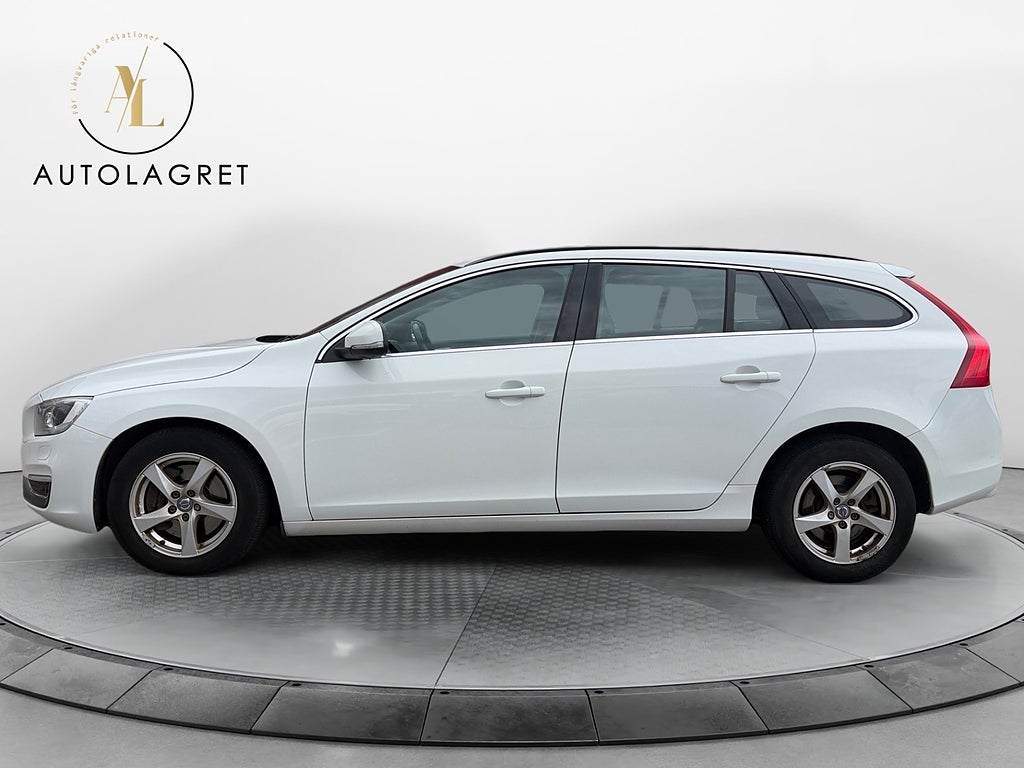 Volvo V60 2015 - miniatyr 2
