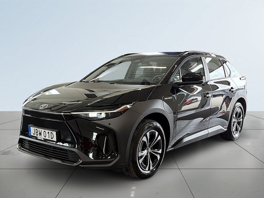 Toyota bZ4X 71.4 kWh Active S&V-hjul Backkamera Cockpit Navi MOMS