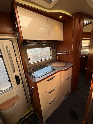 Husbil-integrerad Frankia 680 Exclusive 7 av 24