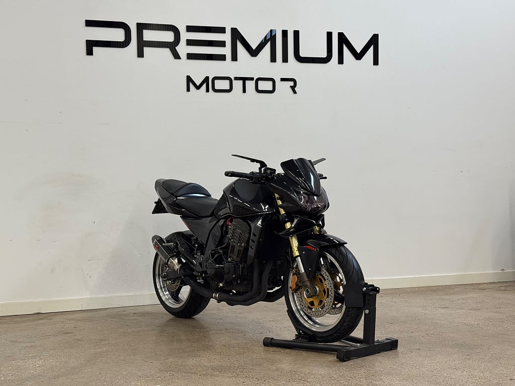 Kawasaki Z1000 | Akrapovic | Lågmil | Rizoma | 126hk