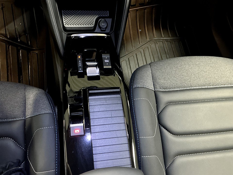 Bild på Citroën C4 Shine 1.2 PT 130hk Aut B-KAMERA NAVI