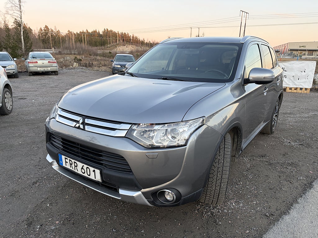 Mitsubishi Outlander 2.2 Di-D 4WD 150HK 7-SITS BUSINESS LÄDER BACKKAMERA