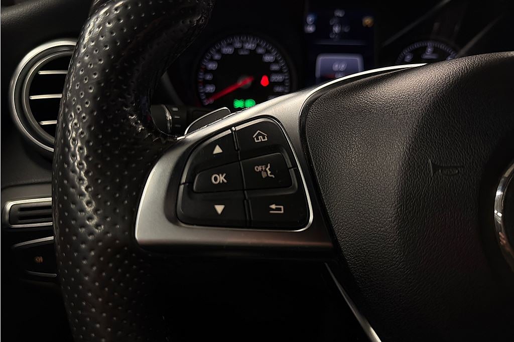 Mercedes-Benz C 220 d Coupé 9G, AMG, Värmare, Burmeister