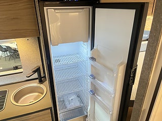 Husbil-halvintegrerad Dethleffs GLOBEBUS PERFORMANCE 4X4 T46 16 av 30