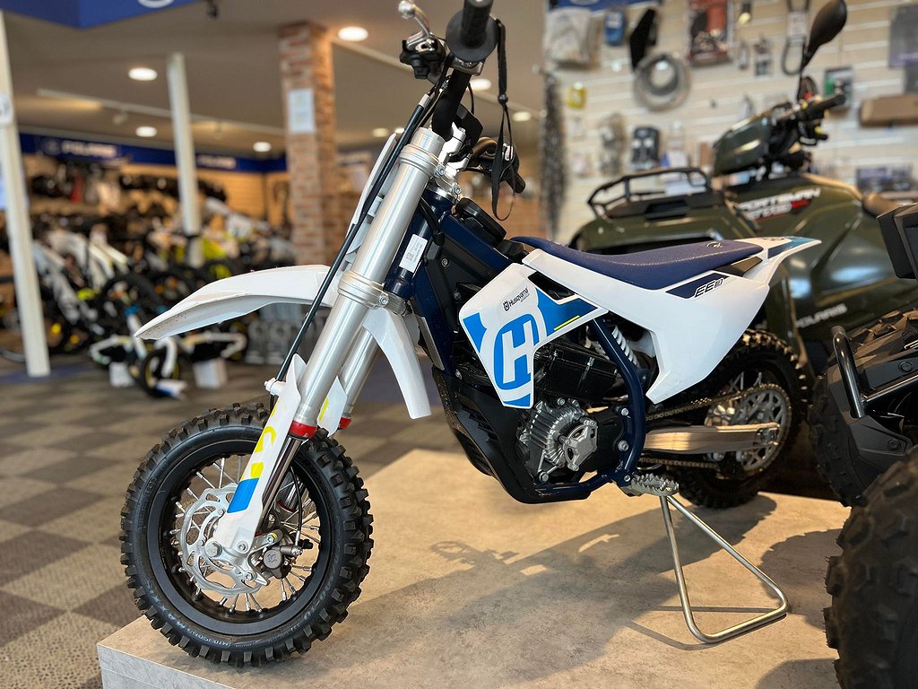 Husqvarna EE3 Elbarncross  Köp ONLINE