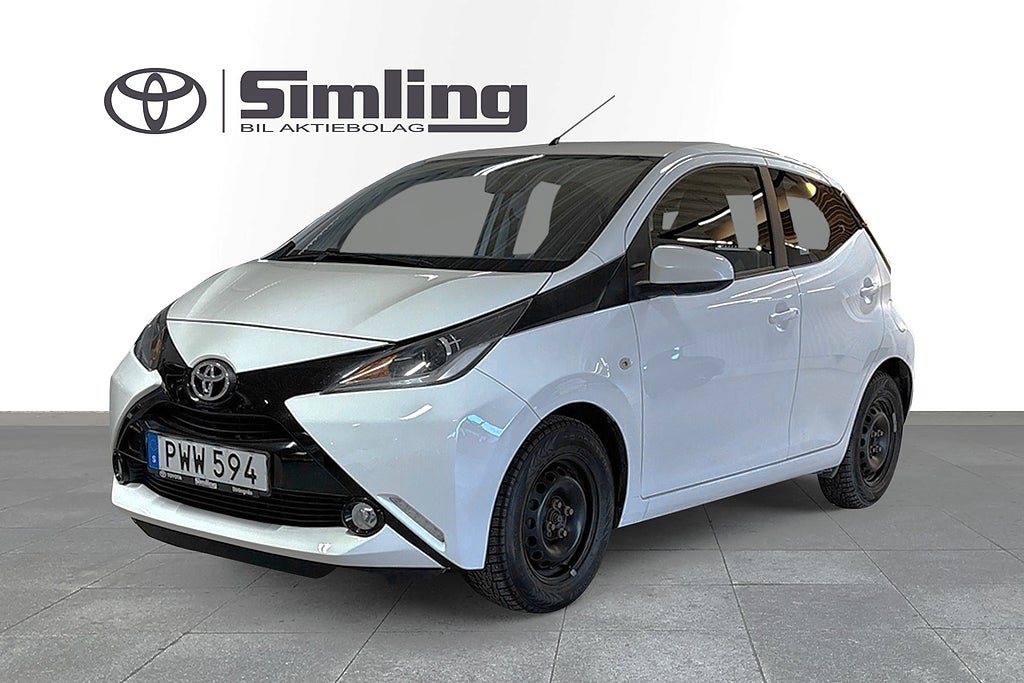 Toyota Aygo 5-d 1.0 VVT-i Automat X-PLAY / Vinterhjul