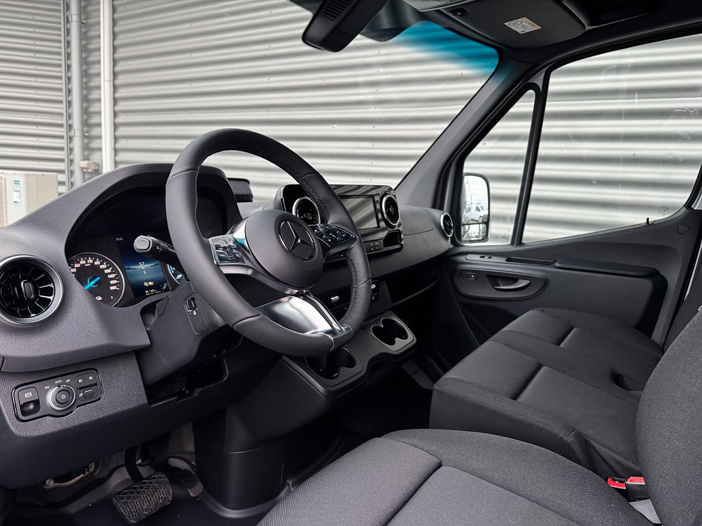 Mercedes-Benz Sprinter eSprinter 320 Skåp A2 SELECT 81 kWh - bild 8