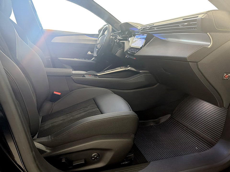 Bild på Peugeot 408 GT 1.2 PT 130hk Aut 360-KAMERA ALCANTARA