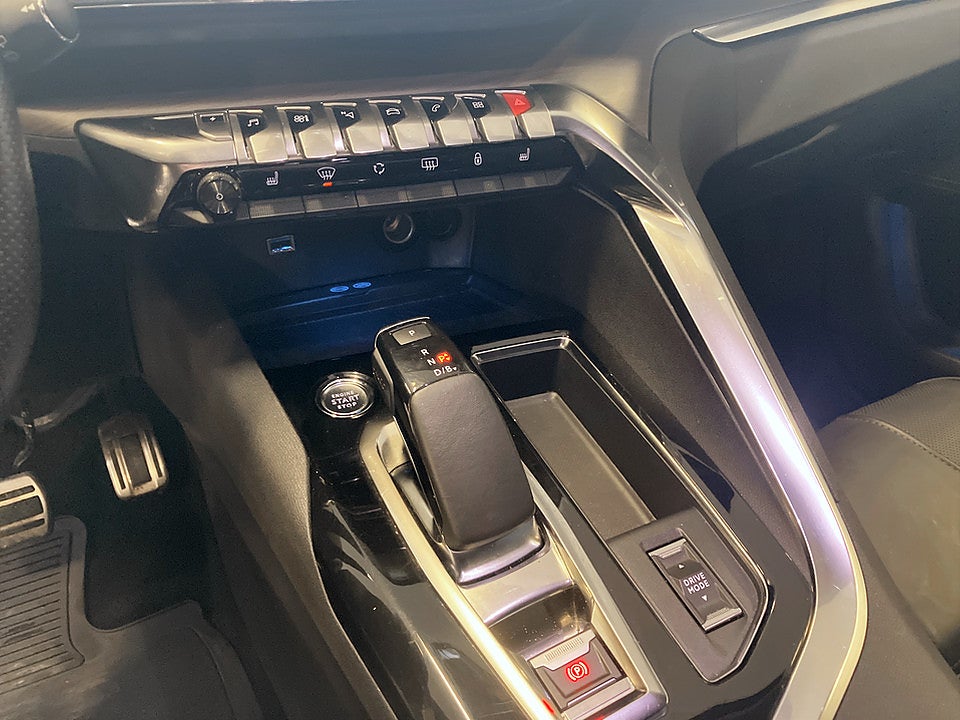 Bild på Peugeot 3008 GT HYBRID4 300hk Aut AWD ELSTOL B-KAMERA DRAG
