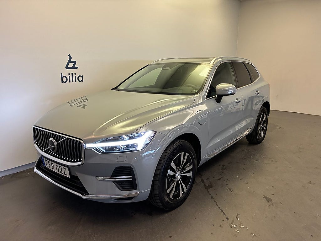 Volvo XC60 T6 Core Special Edition / Panoramatak / Dragkr...