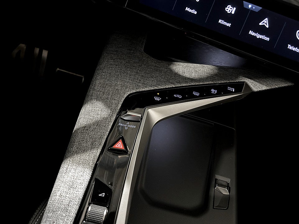 Bild på Peugeot 5008 GT Hybrid 145hk Aut 7-SITS B-KAMERA CARPLAY