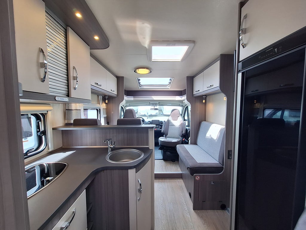 Hobby Optima On Tour T 70 E Långbädd, 1 Ägare