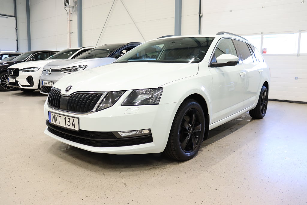 Skoda Octavia Kombi 1.0 TSI Ambition Drag B-Värm P-Sensorer 116hk