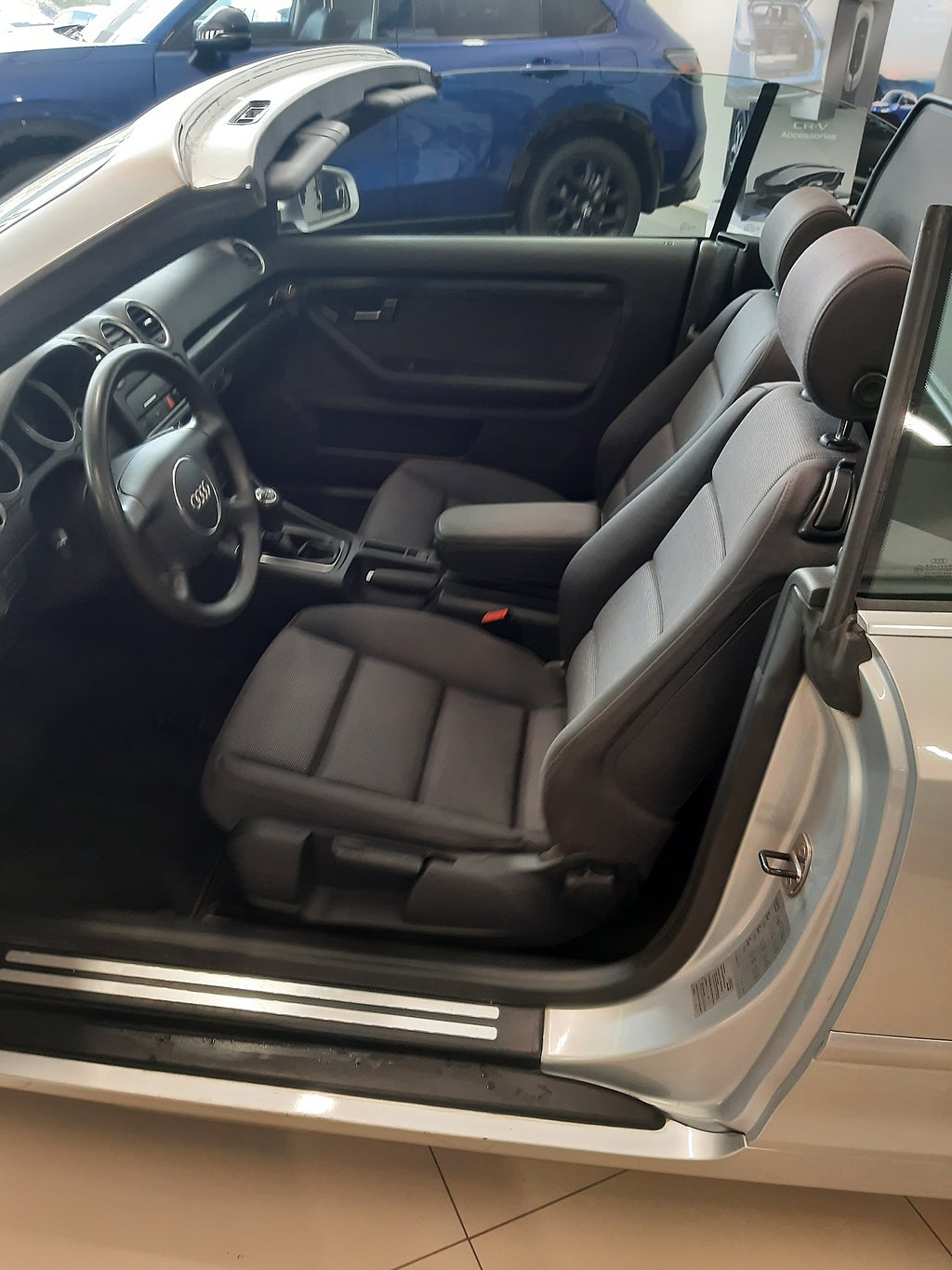 Audi A4 2004 - miniatyr 5