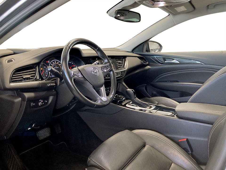 Bild på Opel Insignia ST Business 2.0 CDTI 170hk Aut NAVI DRAG