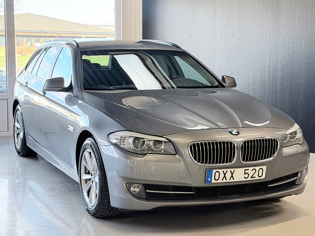 BMW 520d 184hk Touring Steptronic | El. Drag | Helskinn 