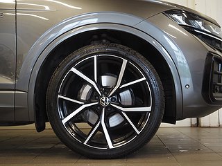 SUV Volkswagen Touareg 8 av 26