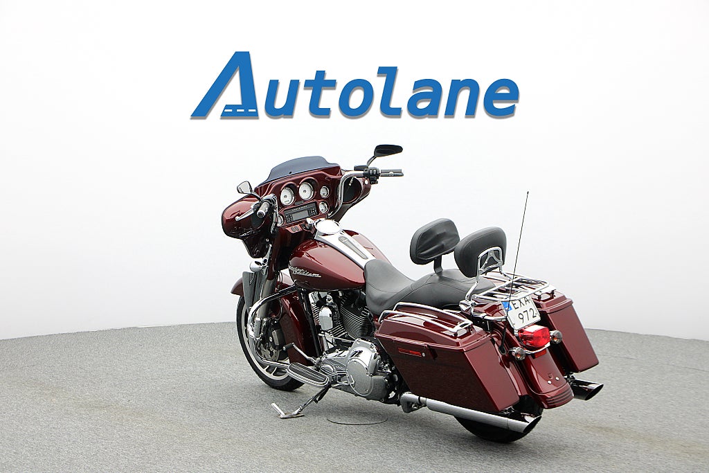 Harley-Davidson Street Glide *RESERVERAD*