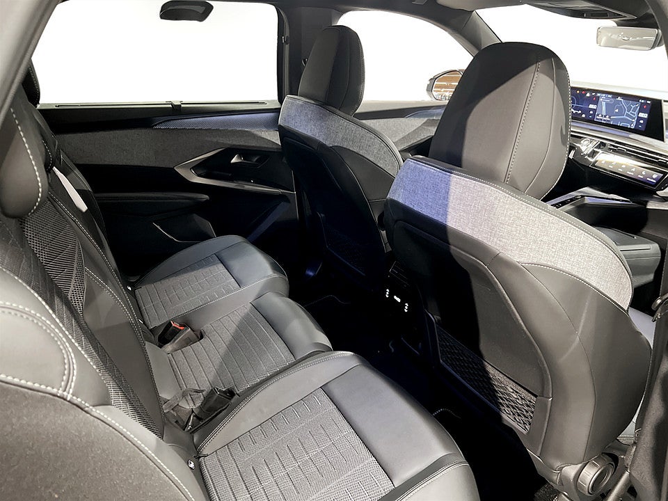 Bild på Peugeot 5008 GT Hybrid 145hk Aut 7-SITS B-KAMERA CARPLAY