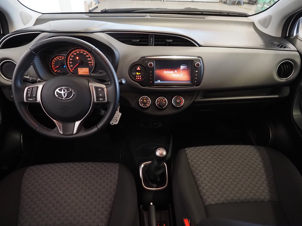 Toyota Yaris 1.33 Dual VVT-i Active | Backkamera | 2015