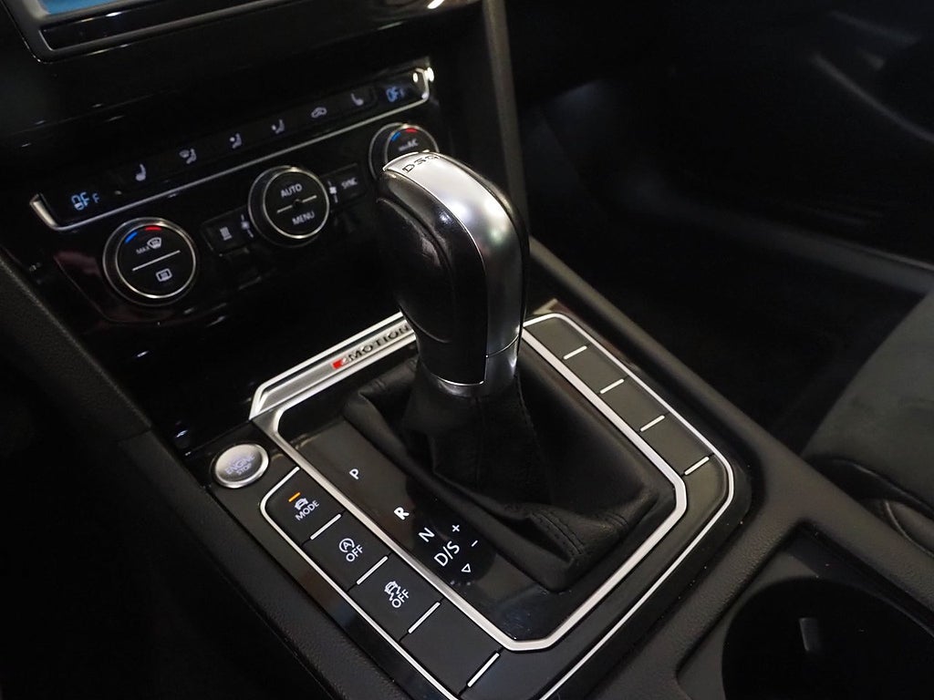 Volkswagen Passat SC 2.0 TDI 4Motion 240hk GTS Drag Kamera D-Värmare 2016