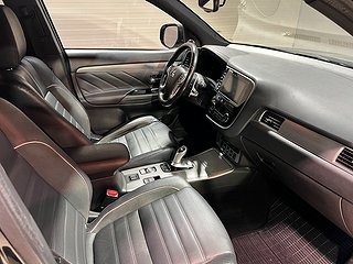 SUV Mitsubishi Outlander 11 av 26