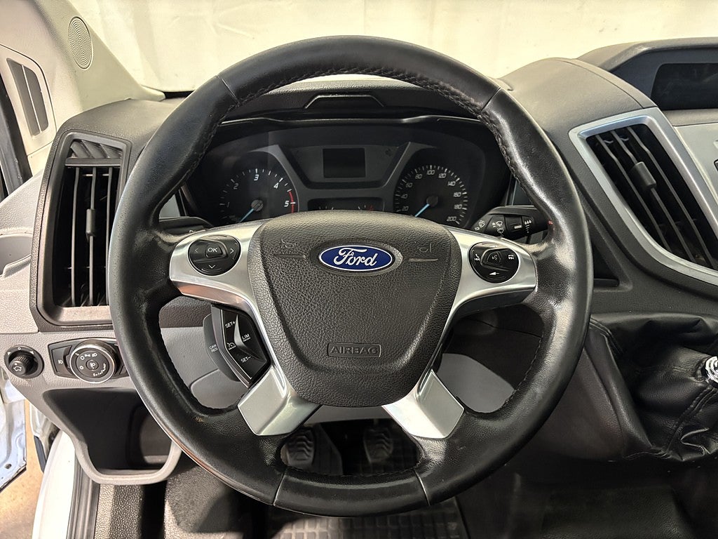 Ford transit 350 Chassi Cab 2.2 TDCi AWD Flakbil Drag Värm