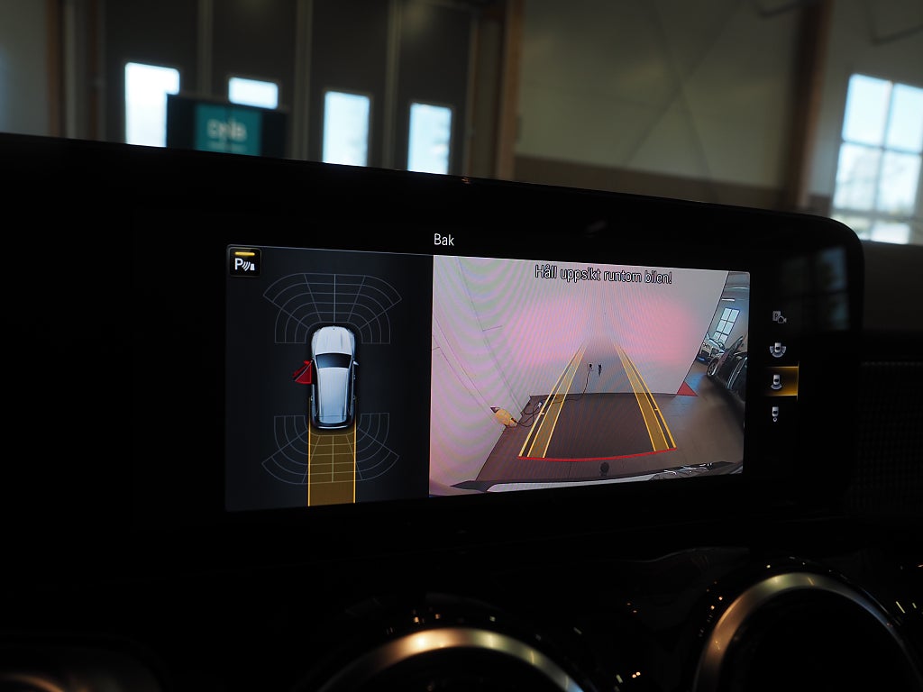 Mercedes-Benz GLB 200 7G-DCT 163hk |7-sits|Widescreen|Drag| 2023