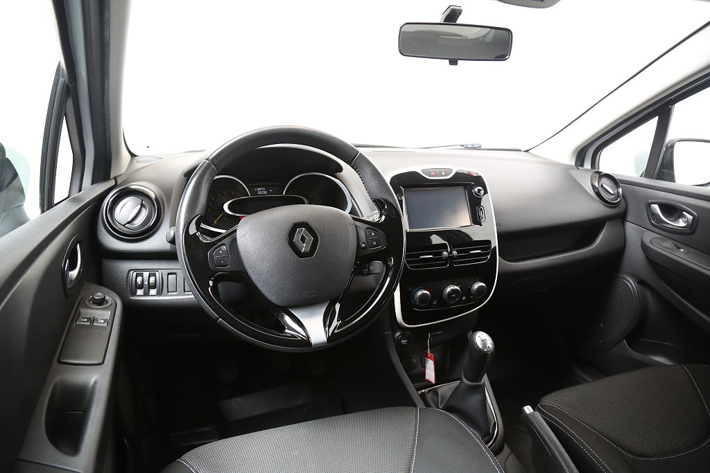 Renault Clio 1,2 75hk Expression 5D | P-Sen | Bluetooth | Nybesikt 2016