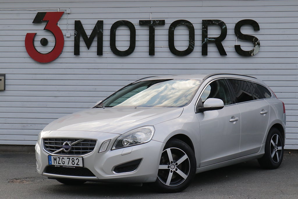 Volvo V60 D2 Momentum PDC Drag välservad kamrembytt! 3,45%