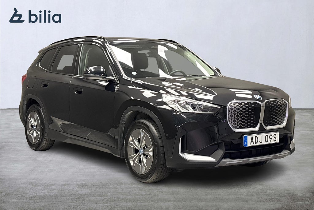 BMW X1 i eDrive20 Drag HiFi- system Harman Kardon