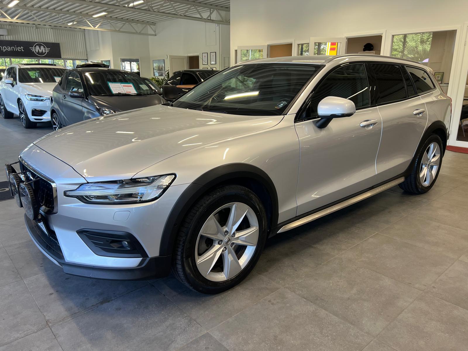 Volvo V60 Cross Country 2019, bild 3/57