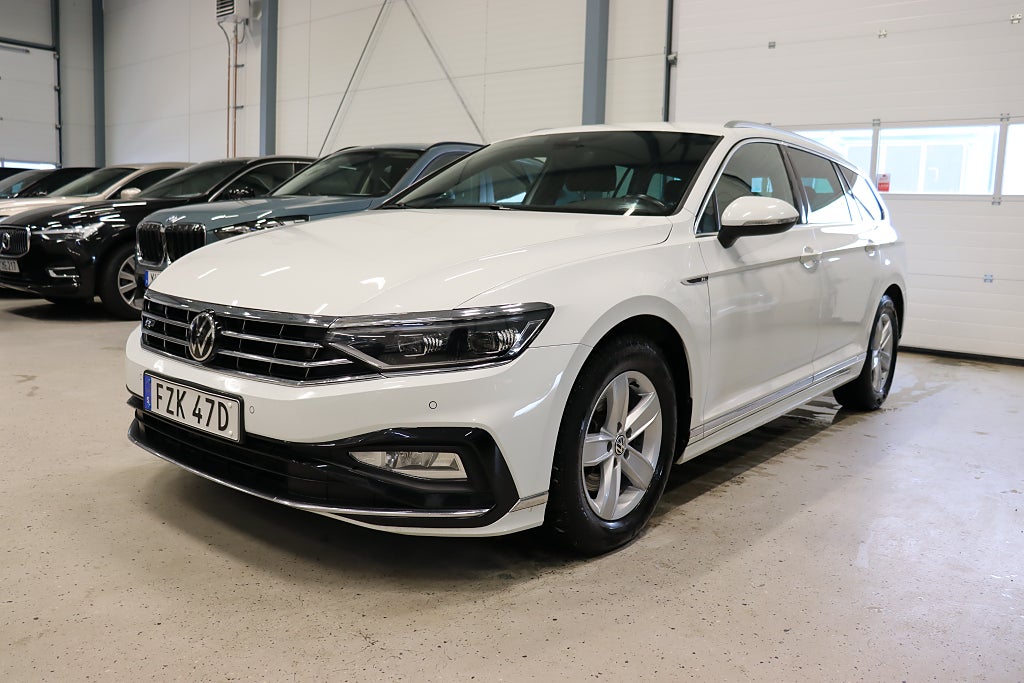 Volkswagen Passat Sportscombi 2.0 TDI 4M Elegance R-Line 1ÄgareDrag 200hk