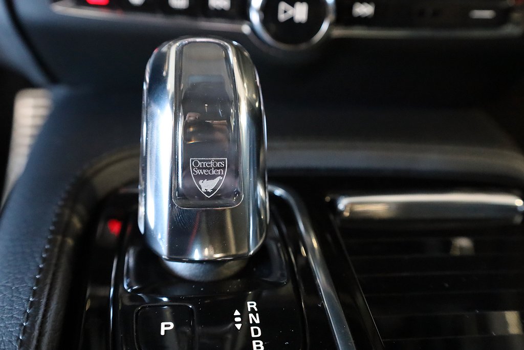 Volvo V60 T8 AWD Aut R-Design Pano Kamera Läder 2019
