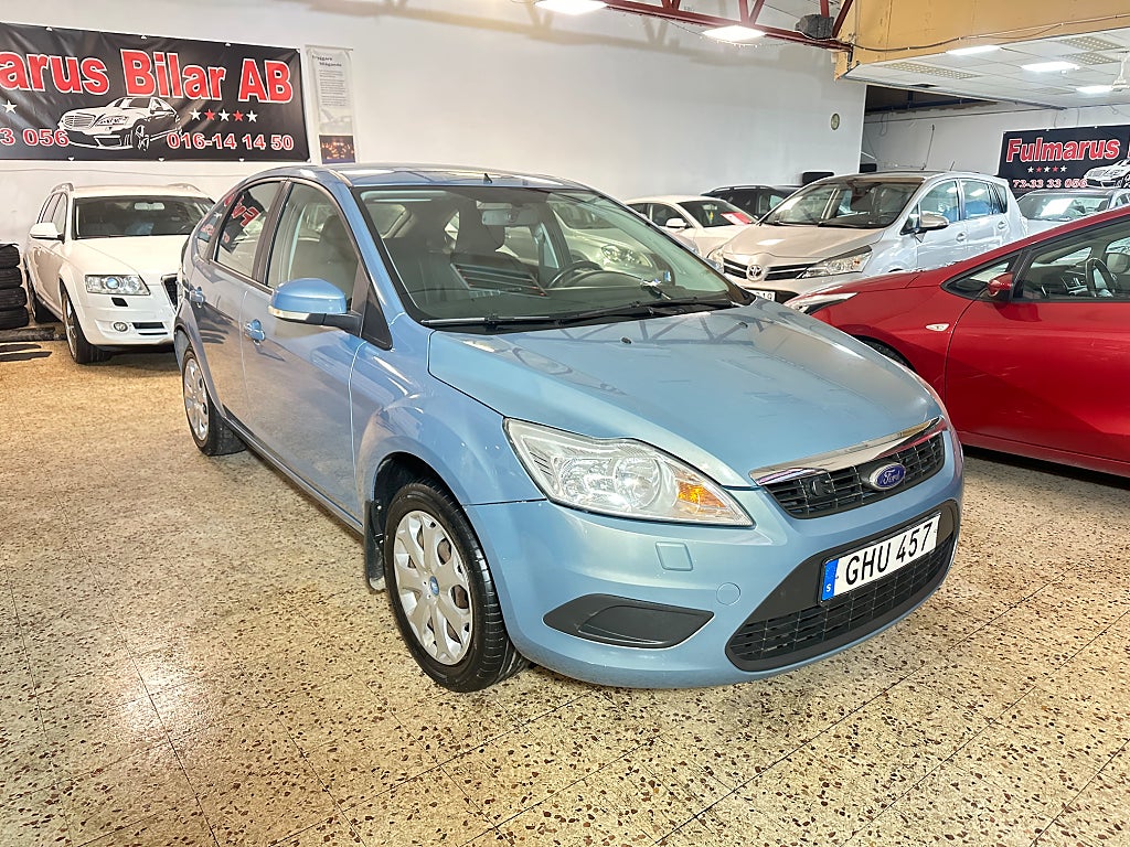Ford Focus 1.8 Flexifuel Trend Ny Servad & Bsiktigad 