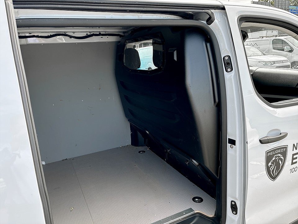 Bild på Peugeot e-Expert L2 - DEMO