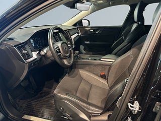 Volvo V60 D4 Momentum Drag GPS Pvärm VoC Kamera SoV