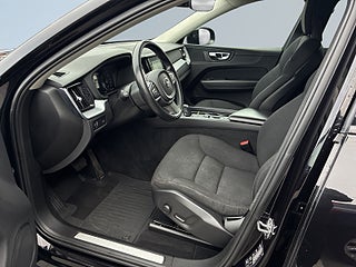 Volvo XC60 B4 AWD Geartronic Momentum S&V/Psens/Drag/Navi/Rattvärm – bild 7