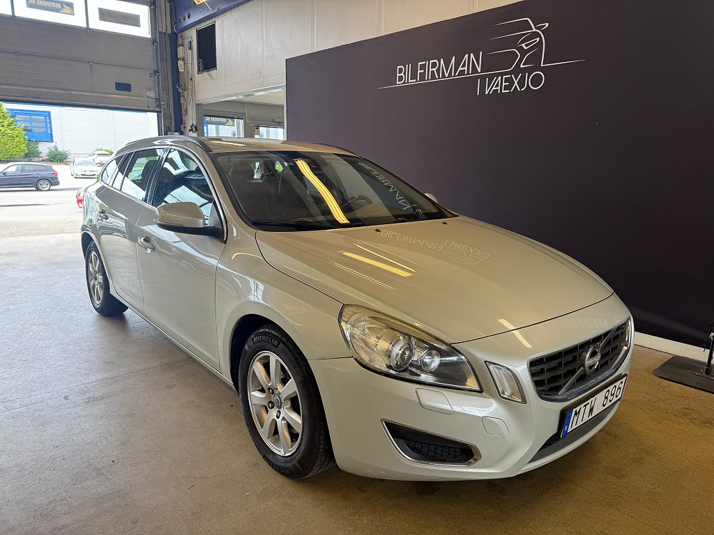 Volvo V60 D2 Momentum 
