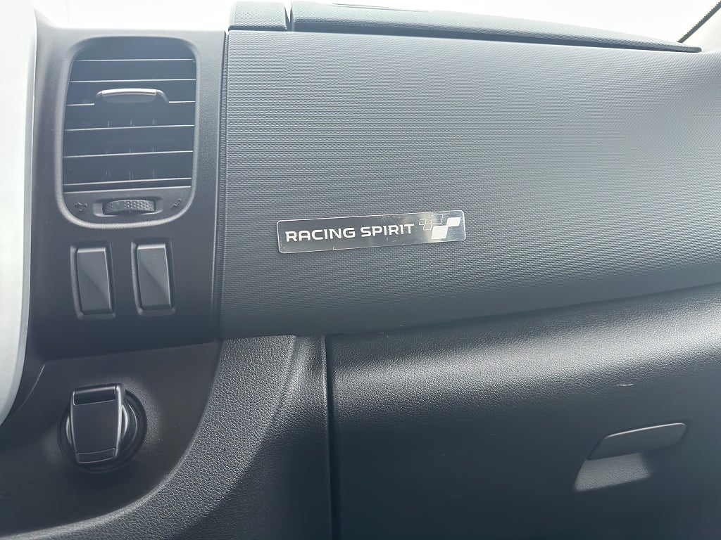 Renault trafic Skåpbil 3.0t 2.0 170hk dCi EDC  Racing Spirit - bild 20